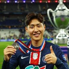 队报：多支英超队、那不勒斯有意李刚仁，有高额报价巴黎会放人